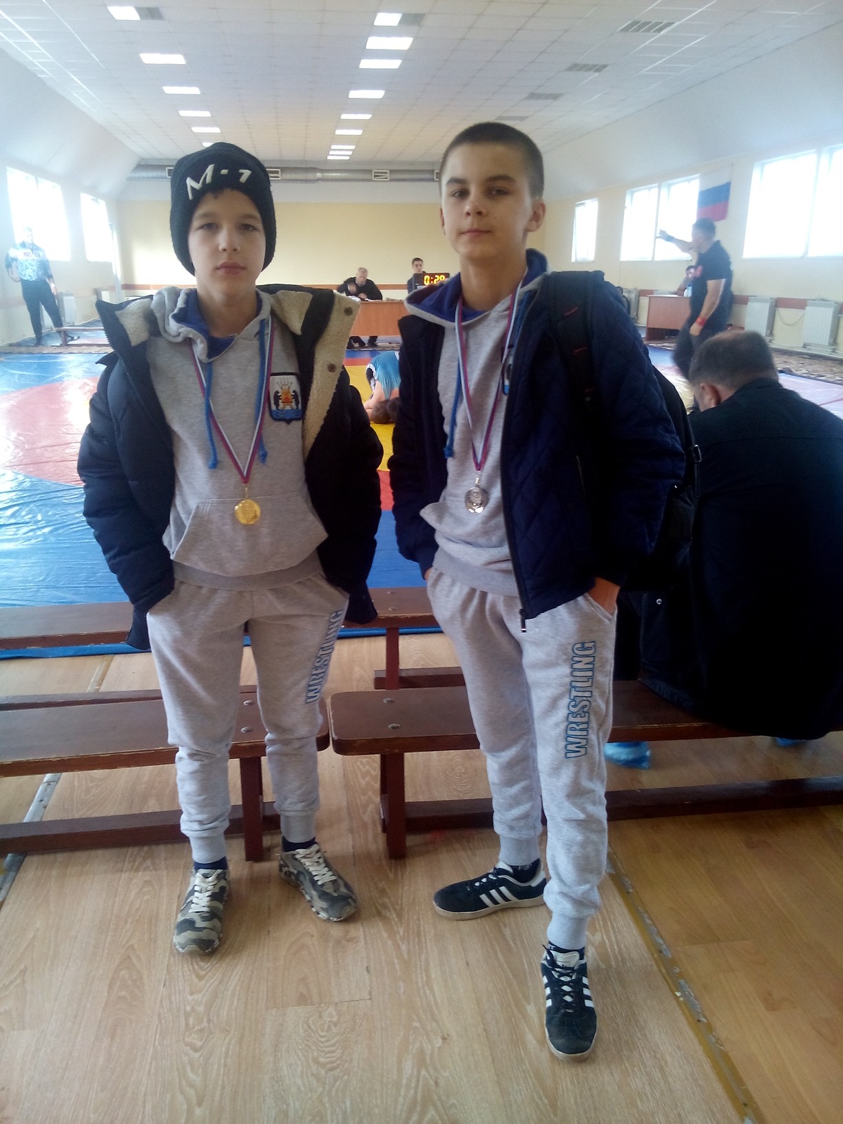 uzcOm9cATnc